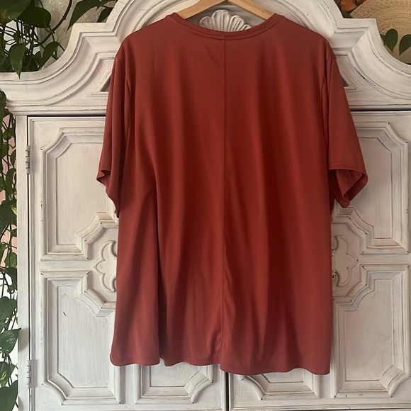 5 for $25 Women’s Nike Swoosh Run SS Top Dry Fit Canyon Rust Size 3XL Reflective - Picture 3 of 9